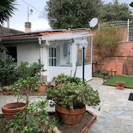 Resort Dependance Di Villa Rosa Maria Σαβόνα Εξωτερικό φωτογραφία